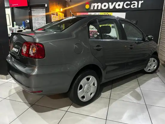 VOLKSWAGEN-POLO SEDAN-2012