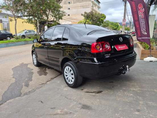 VOLKSWAGEN-POLO SEDAN-2009