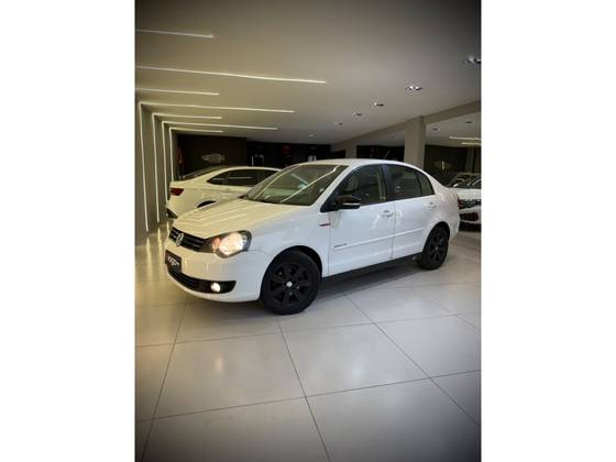 VOLKSWAGEN POLO SEDAN 1.6 MI COMFORTLINE 8V FLEX 4P MANUAL