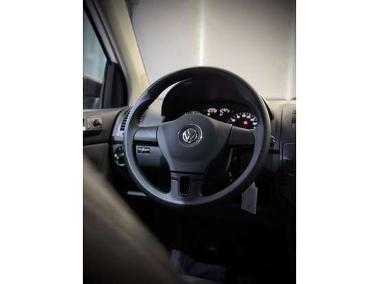 VOLKSWAGEN-POLO SEDAN-2012