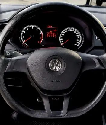 VOLKSWAGEN-SAVEIRO-2022