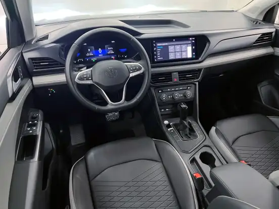 VOLKSWAGEN-TAOS-2022