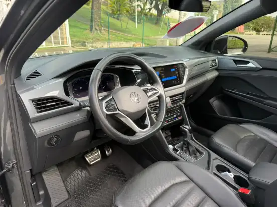 VOLKSWAGEN-TAOS-2023
