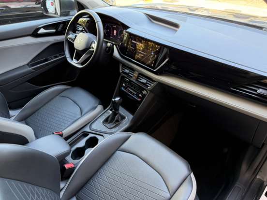 VOLKSWAGEN-TAOS-2024