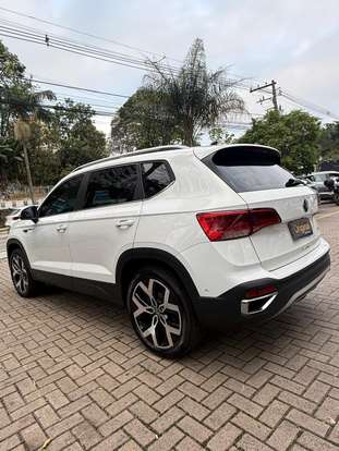 VOLKSWAGEN-TAOS-1.4 250 TSI TOTAL FLEX HIGHLINE AUTOMÁTICO VOLKSWAGEN-TAOS-2024