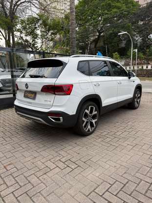 VOLKSWAGEN-TAOS-1.4 250 TSI TOTAL FLEX HIGHLINE AUTOMÁTICO VOLKSWAGEN-TAOS-2024