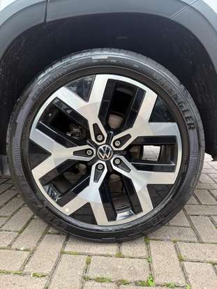 VOLKSWAGEN-TAOS-1.4 250 TSI TOTAL FLEX HIGHLINE AUTOMÁTICO VOLKSWAGEN-TAOS-2024