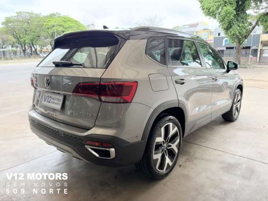 VOLKSWAGEN-TAOS-2023