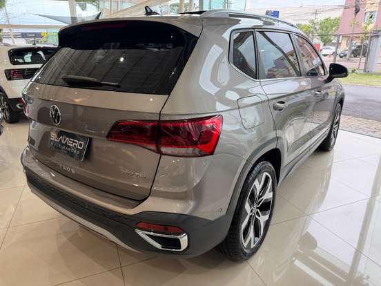 VOLKSWAGEN-TAOS-1.4 250 TSI TOTAL FLEX HIGHLINE AUTOMÁTICO VOLKSWAGEN-TAOS-2025