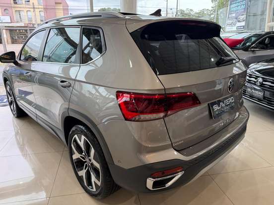 VOLKSWAGEN-TAOS-2025