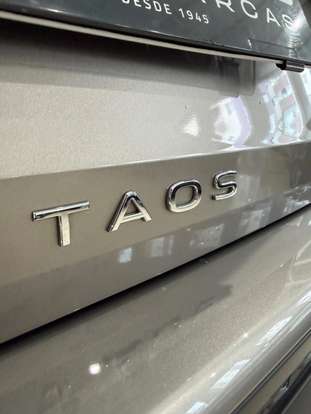 VOLKSWAGEN-TAOS-2025