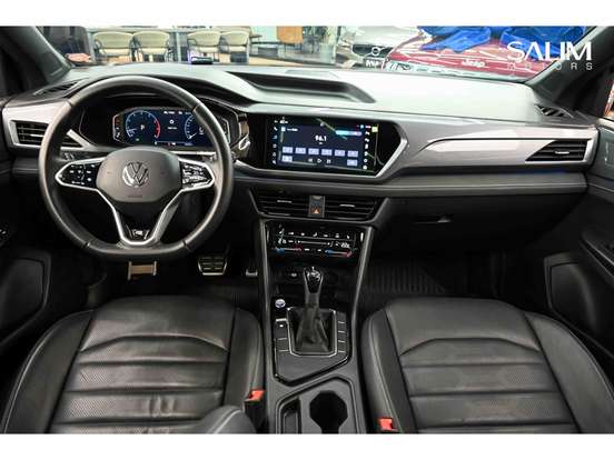 VOLKSWAGEN-TAOS-2023