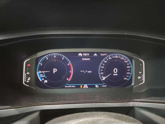VOLKSWAGEN-TAOS-2023