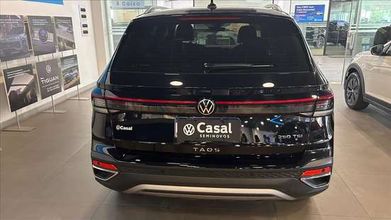 VOLKSWAGEN-TAOS-2025