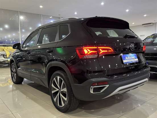 VOLKSWAGEN-TAOS-2023