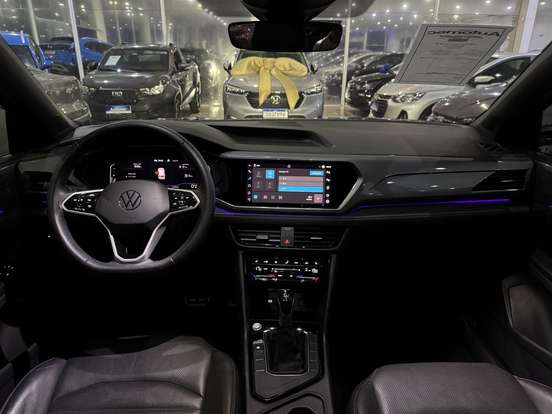 VOLKSWAGEN-TAOS-2023