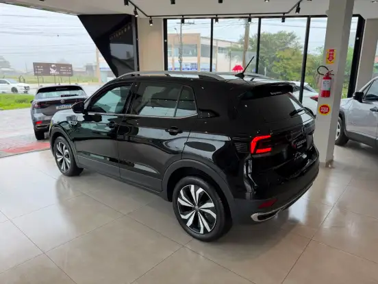 VOLKSWAGEN-T-CROSS-2022
