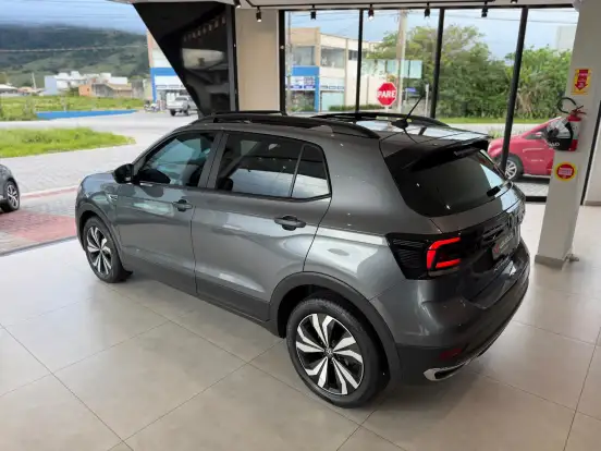 VOLKSWAGEN-T-CROSS-2023