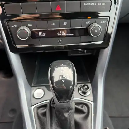 VOLKSWAGEN-T-CROSS-2021