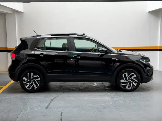 VOLKSWAGEN-T-CROSS-2024