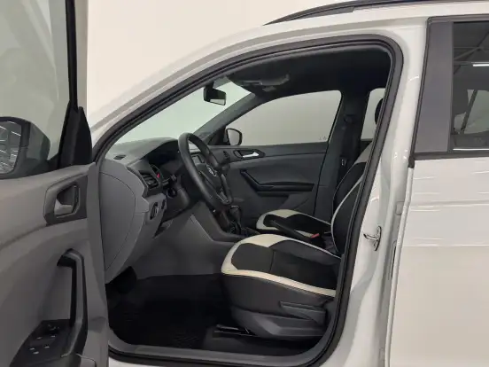 VOLKSWAGEN-T-CROSS-2020