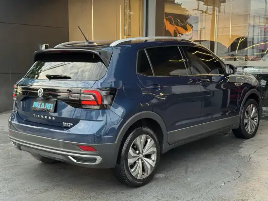 VOLKSWAGEN-T-CROSS-2019