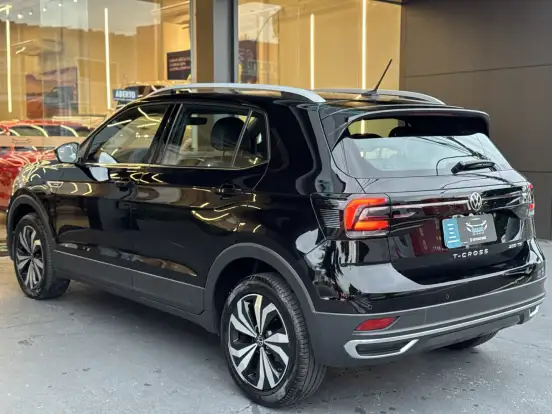 VOLKSWAGEN-T-CROSS-1.4 250 TSI TOTAL FLEX HIGHLINE AUTOMÁTICO VOLKSWAGEN-T-CROSS-2021