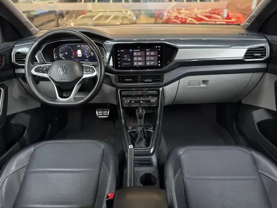 VOLKSWAGEN-T-CROSS-2021