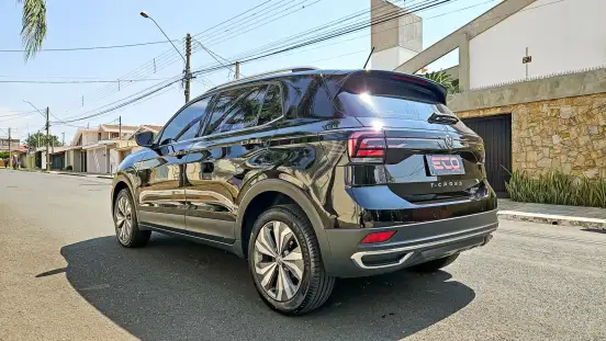 VOLKSWAGEN-T-CROSS-2019