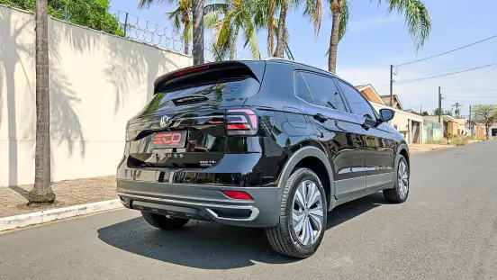 VOLKSWAGEN-T-CROSS-2019