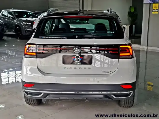 VOLKSWAGEN-T-CROSS-1.4 250 TSI TOTAL FLEX HIGHLINE AUTOMÁTICO VOLKSWAGEN-T-CROSS-2019