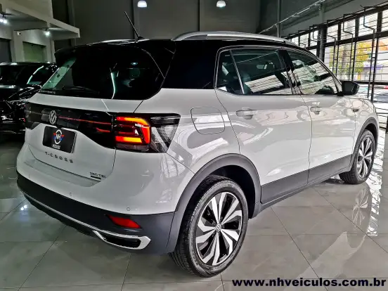 VOLKSWAGEN-T-CROSS-1.4 250 TSI TOTAL FLEX HIGHLINE AUTOMÁTICO VOLKSWAGEN-T-CROSS-2019
