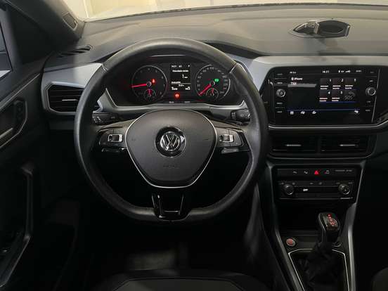 VOLKSWAGEN-T-CROSS-2019