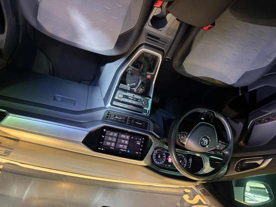 VOLKSWAGEN-T-CROSS-2021