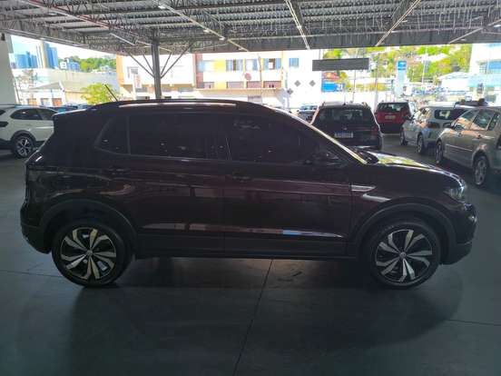 VOLKSWAGEN-T-CROSS-2020