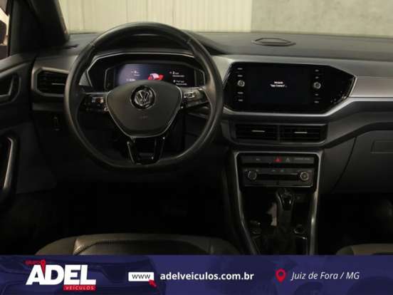 VOLKSWAGEN-T-CROSS-2019