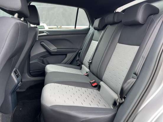 VOLKSWAGEN-T-CROSS-2023