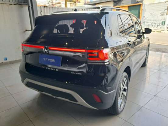 VOLKSWAGEN-T-CROSS-2025