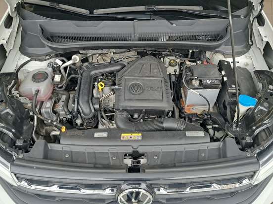 VOLKSWAGEN-T-CROSS-2025