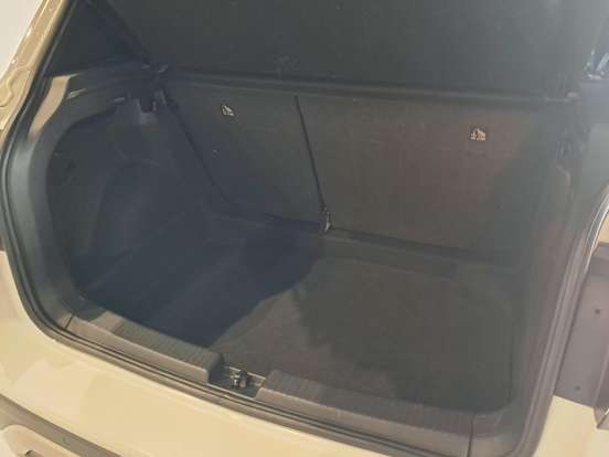 VOLKSWAGEN-T-CROSS-2025
