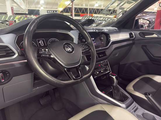 VOLKSWAGEN-T-CROSS-1.0 200 TSI TOTAL FLEX COMFORTLINE AUTOMÁTICO VOLKSWAGEN-T-CROSS-2019