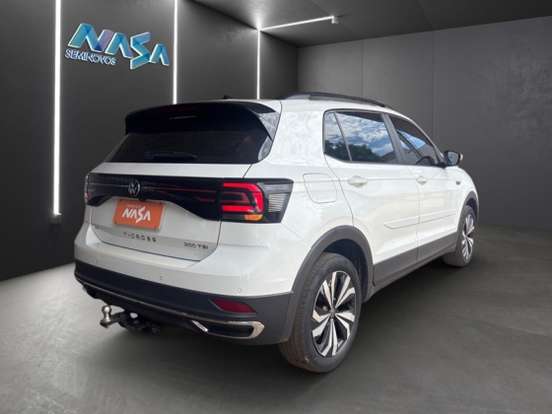 VOLKSWAGEN-T-CROSS-2023