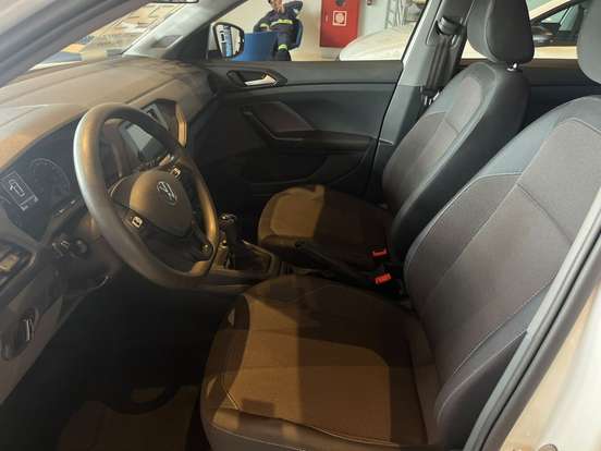 VOLKSWAGEN-T-CROSS-2022
