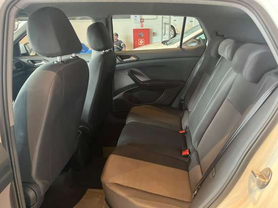 VOLKSWAGEN-T-CROSS-2022