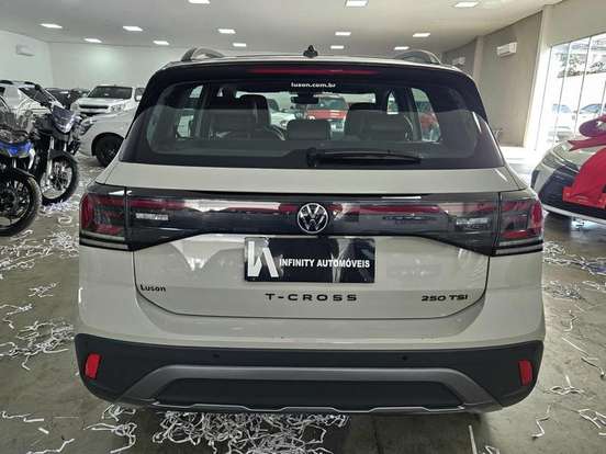 VOLKSWAGEN-T-CROSS-2025