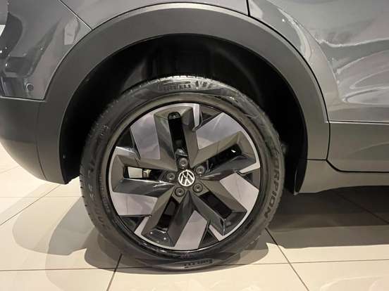 VOLKSWAGEN-T-CROSS-1.4 250 TSI TOTAL FLEX EXTREME AUTOMÁTICO VOLKSWAGEN-T-CROSS-2025