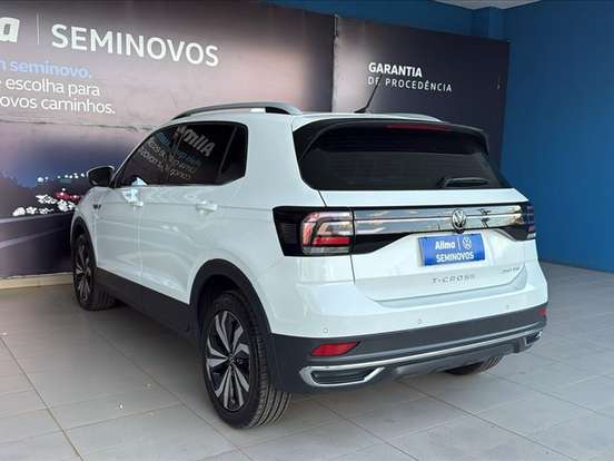 VOLKSWAGEN-T-CROSS-1.4 250 TSI TOTAL FLEX HIGHLINE AUTOMÁTICO VOLKSWAGEN-T-CROSS-2023