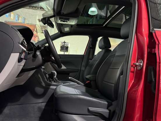 VOLKSWAGEN-T-CROSS-2023