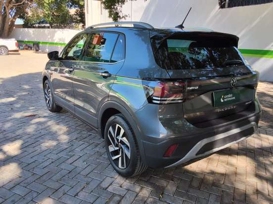 VOLKSWAGEN-T-CROSS-2025