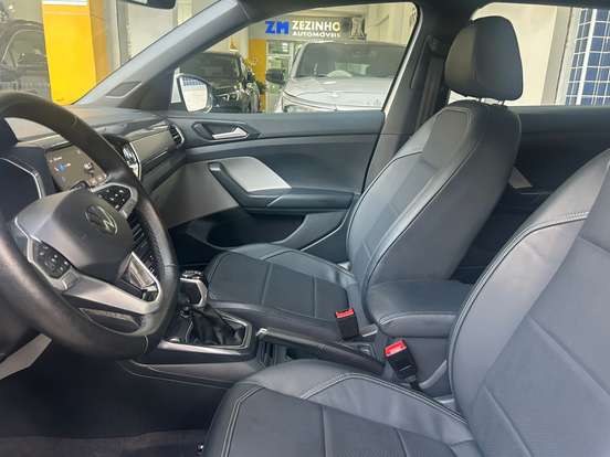 VOLKSWAGEN-T-CROSS-2023